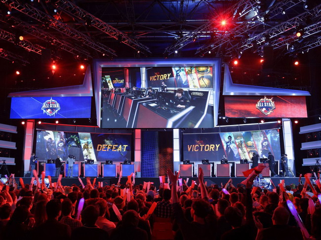 【赛后采访】九尾：自己这局的发挥是正常的训练赛状况