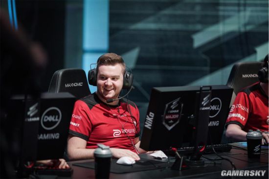 Vitality在2025年电子竞技世界杯上自信地战胜Liquid