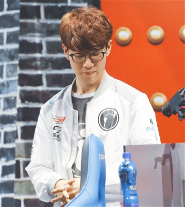 GamerLegion 签下了 kursy 来替代 sl3nd ⁠