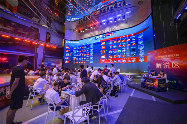 The MongolZ 击败 Vitality 晋级 BLAST Bounty Fall 2025 总决赛