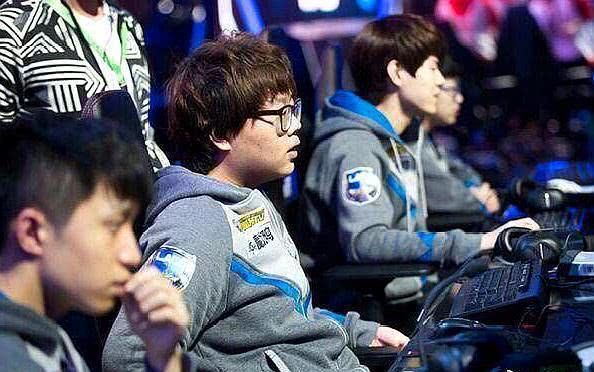 Outsiders怒摘CSGO Major冠军，Jame MVP！